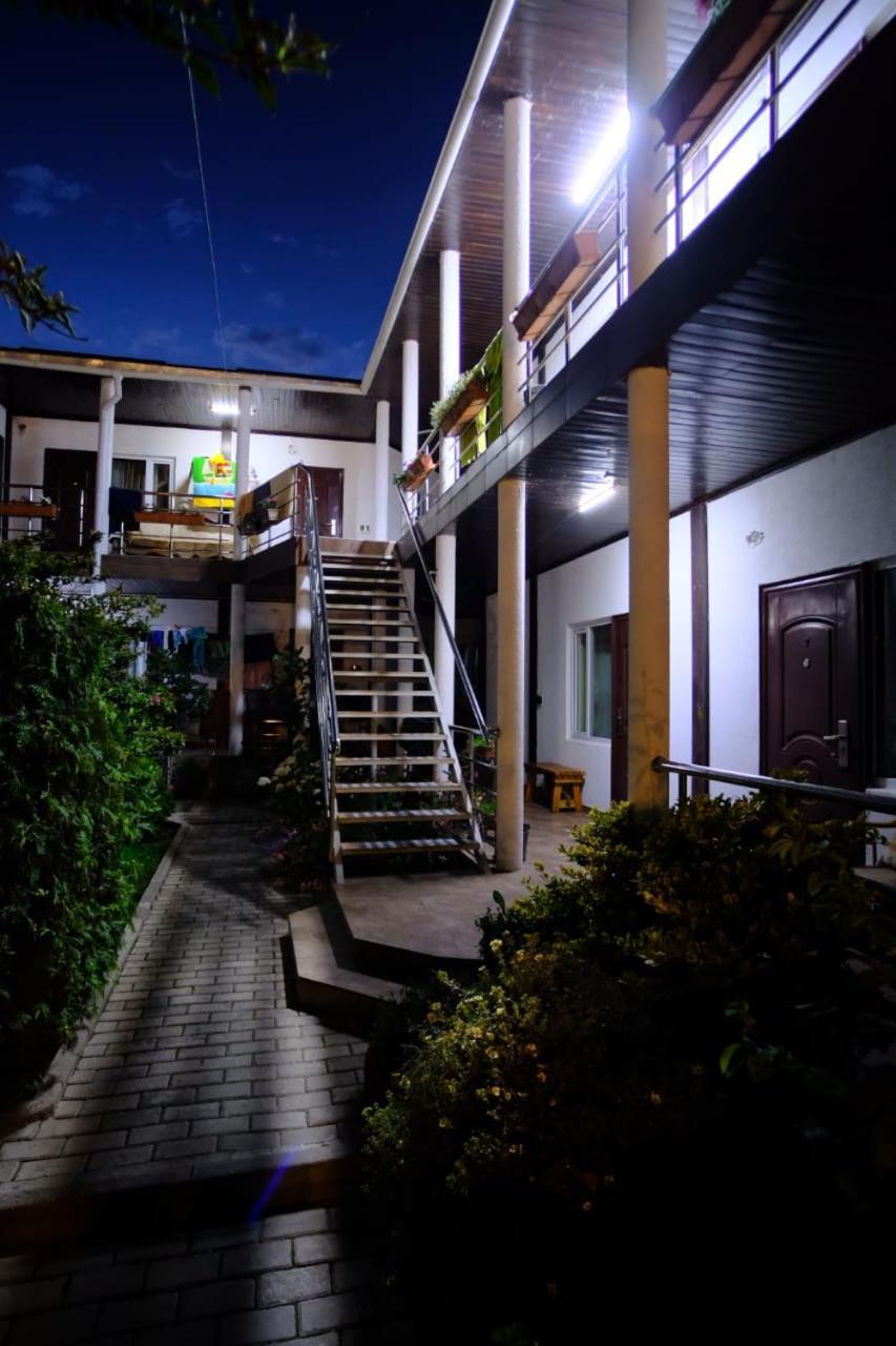 Hotel В Гостях На Иссык-Куле Cholpon-Ata Esterno foto